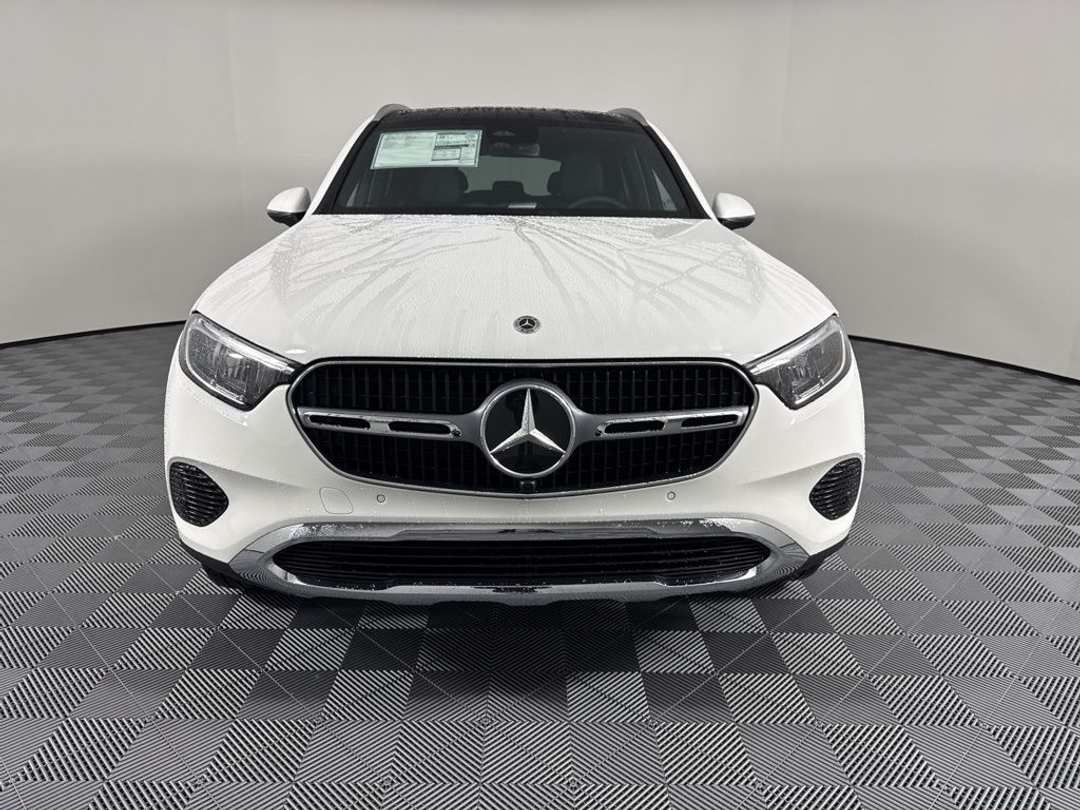 2026 Mercedes-Benz GLC 300 - Image 2