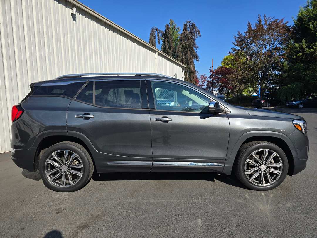 2020 GMC Terrain Denali - Image 3