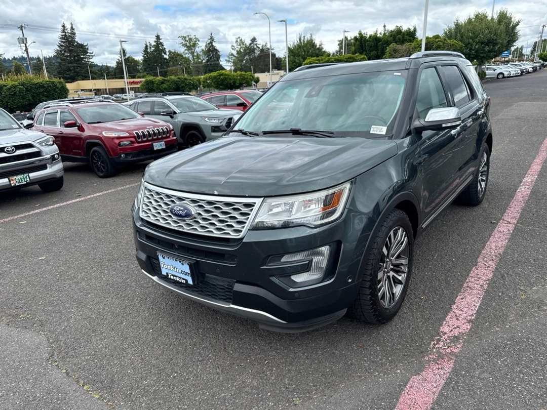 2016 Ford Explorer Platinum - Image 3