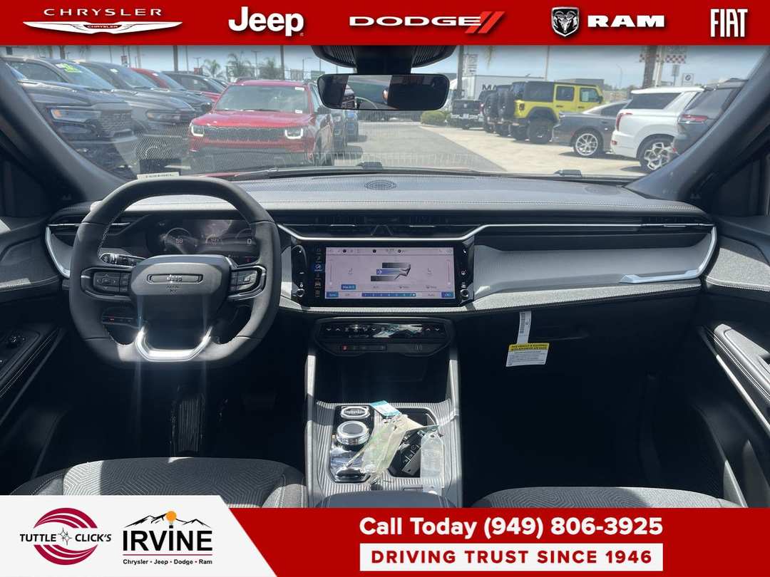2026 Jeep Cherokee Laredo - Image 2