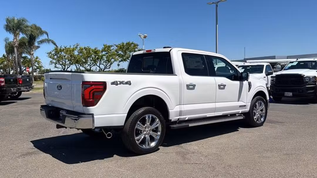 2026 Ford F-150 Lariat - Image 3