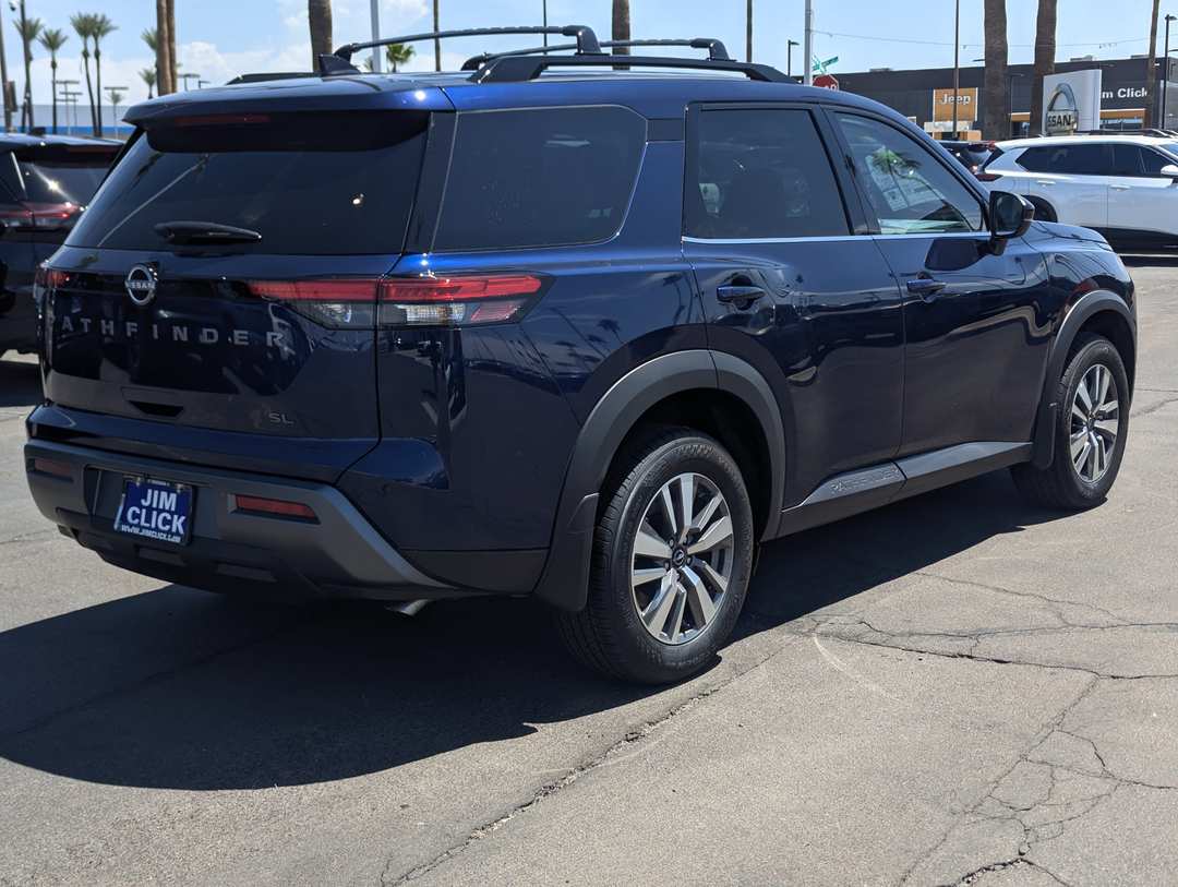 2026 Nissan Pathfinder SL - Image 2
