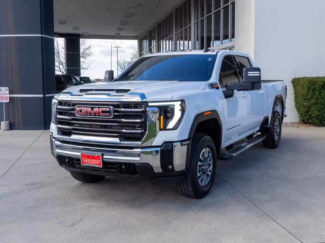 2025 GMC Sierra 3500Hd SLE - Image 3