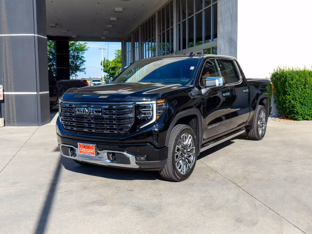 2026 GMC Sierra 1500 Denali Ultimate - Image 3