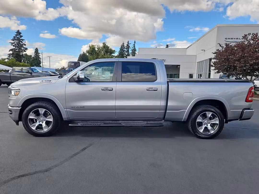 2019 Ram 1500 Laramie - Image 3