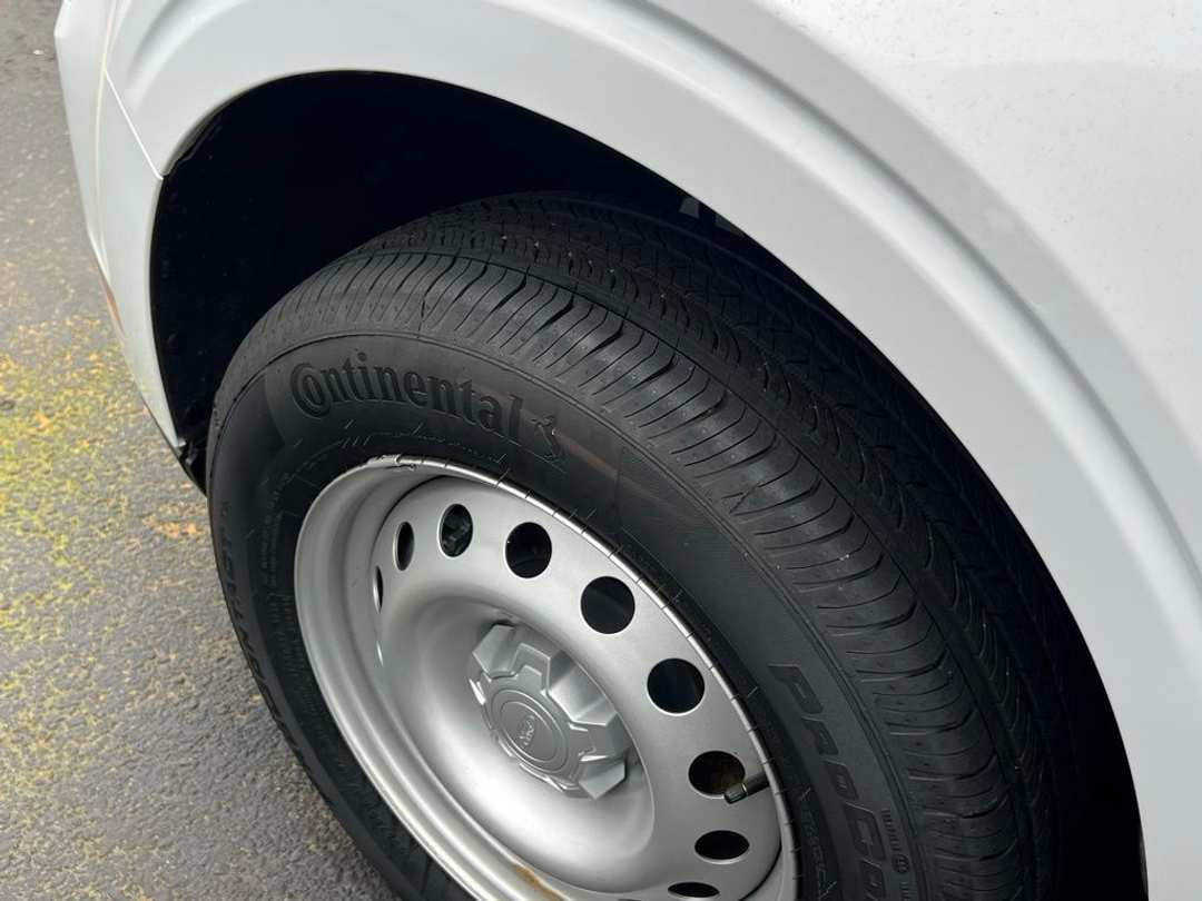 2026 Ford Maverick XL - Image 3