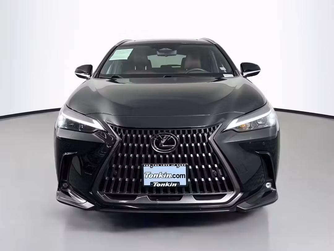 2024 Lexus NX 350 Premium - Image 2