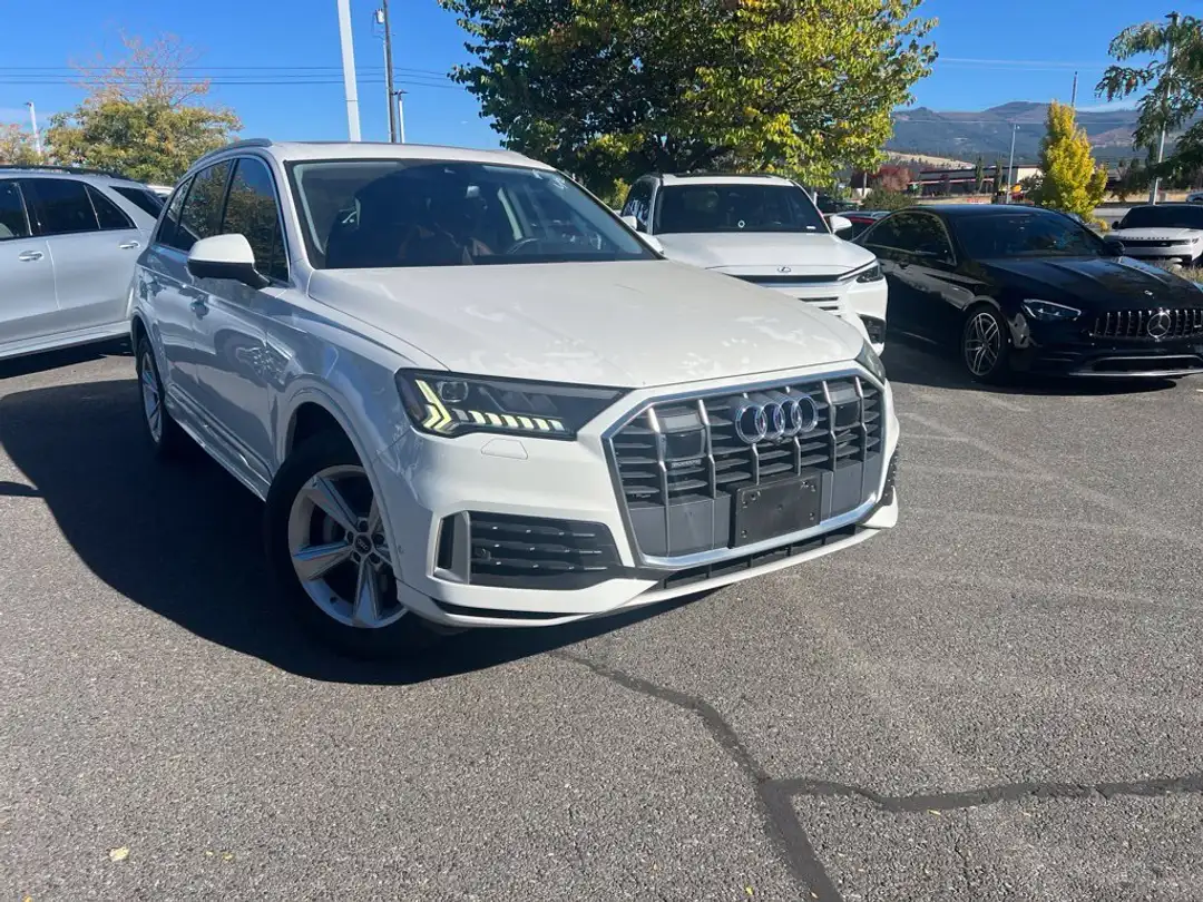 2023 Audi Q7 55 Premium - Image 2
