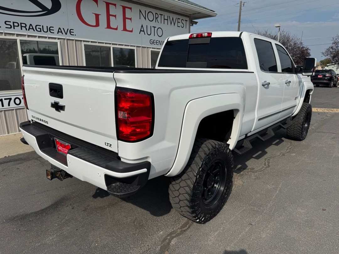 2019 Chevrolet Silverado 2500Hd LTZ - Image 3