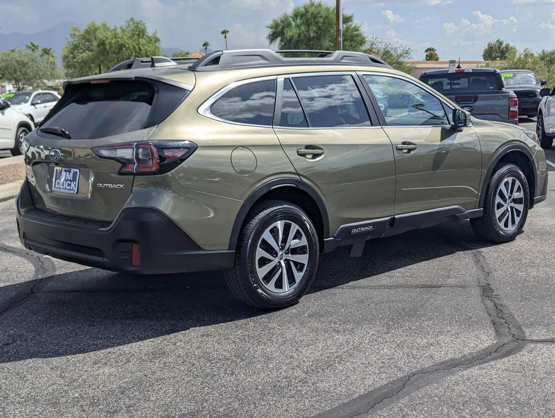 2021 Subaru Outback Premium - Image 2