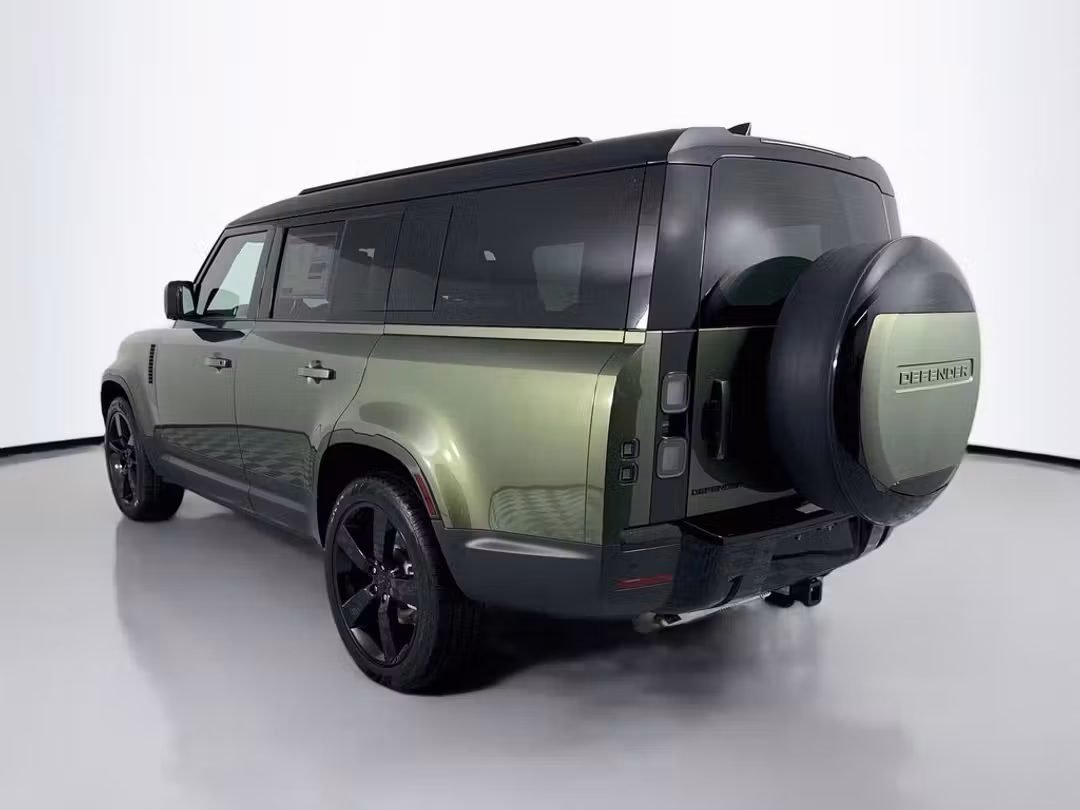 2026 Land Rover Defender 130 S - Image 3