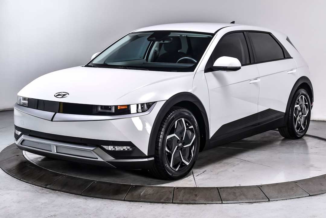 2024 Hyundai Ioniq 5 SEL - Image 2