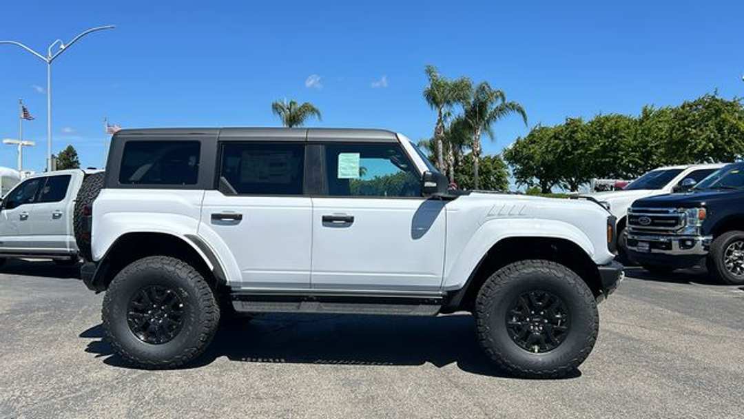 2026 Ford Bronco Raptor - Image 2