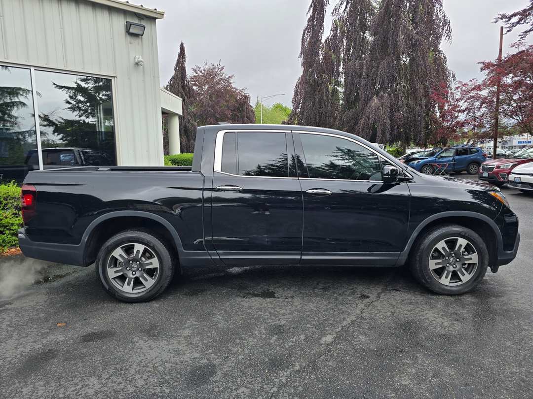 2018 Honda Ridgeline RTLE - Image 3