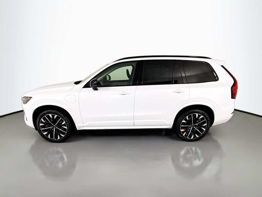 2026 Volvo Xc90 Plug-In Hybrid T8 Ultra - Image 2