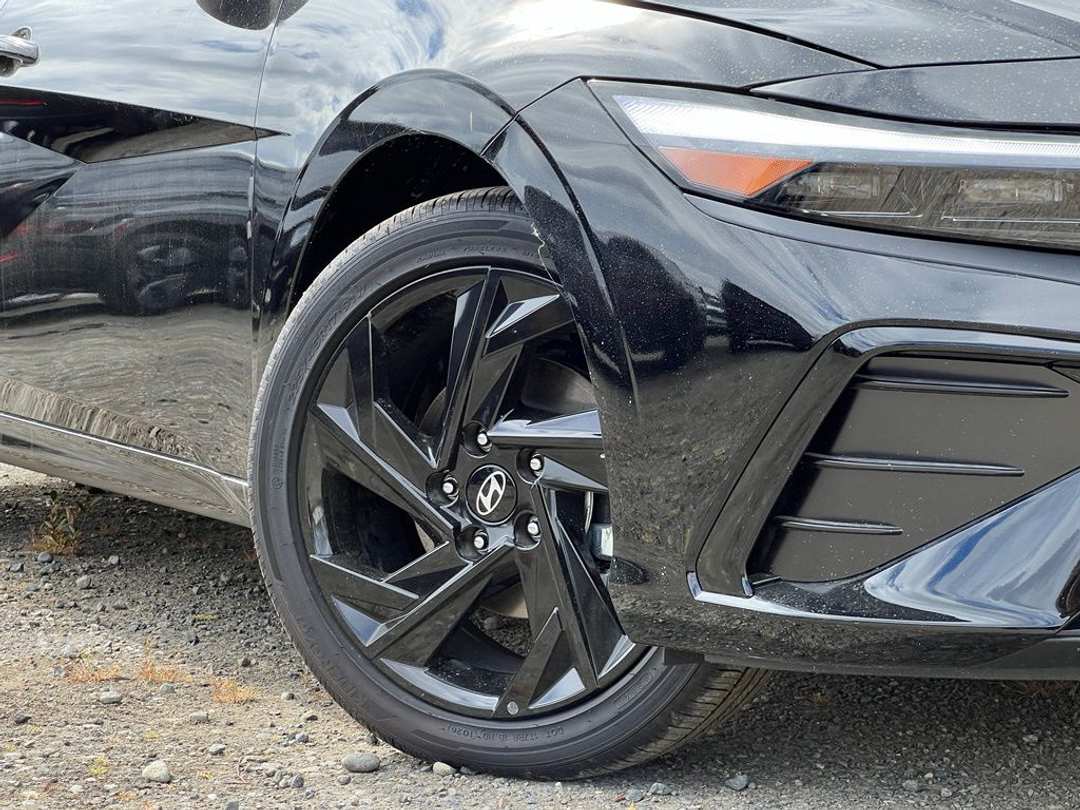 2026 Hyundai Elantra SEL Sport - Image 2