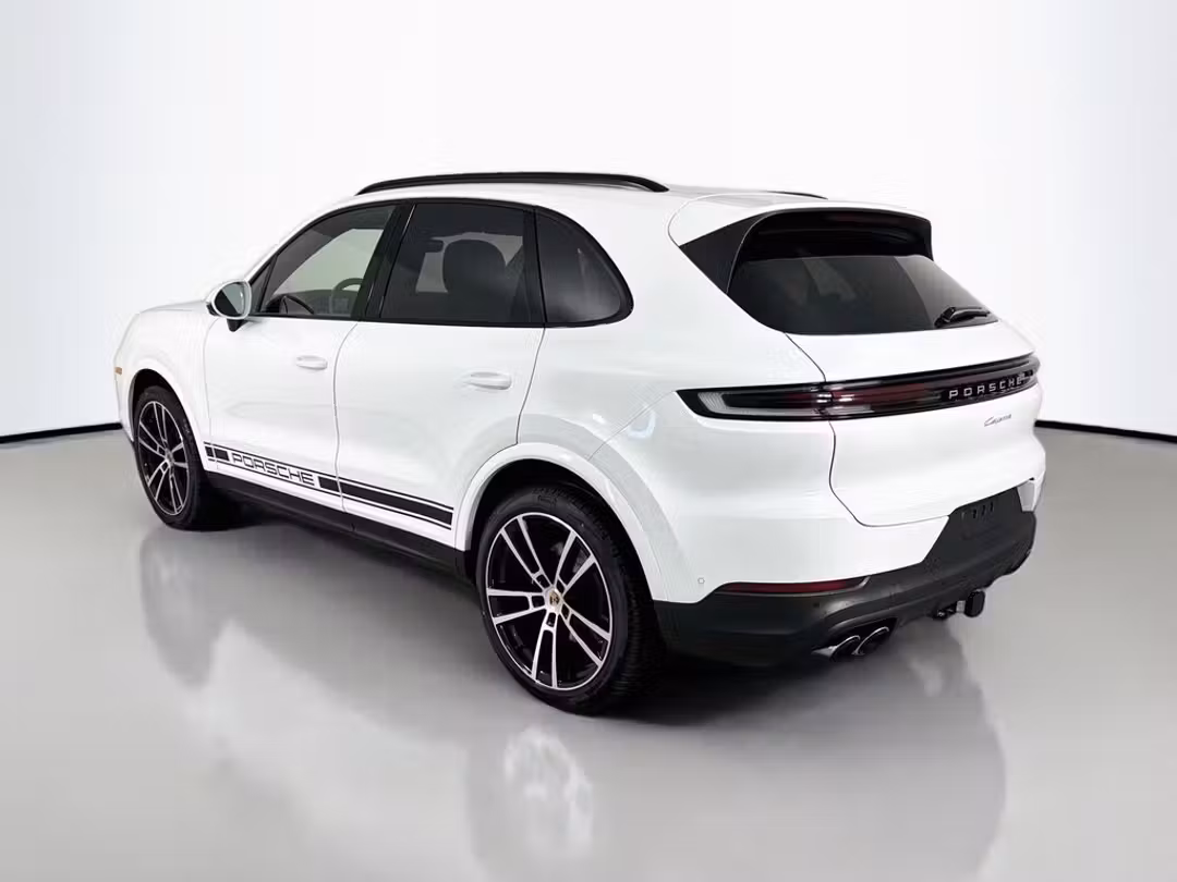 2026 Porsche Cayenne - Image 3