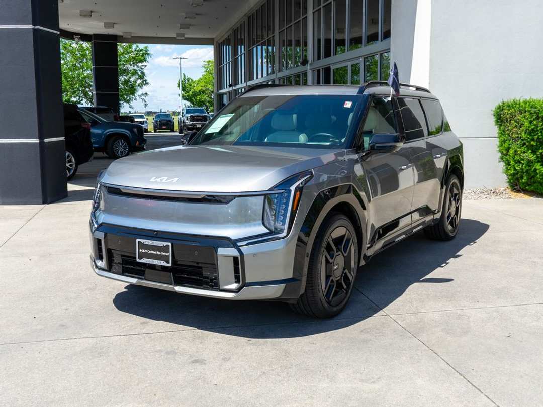 2024 Kia Ev9 GTLine - Image 3