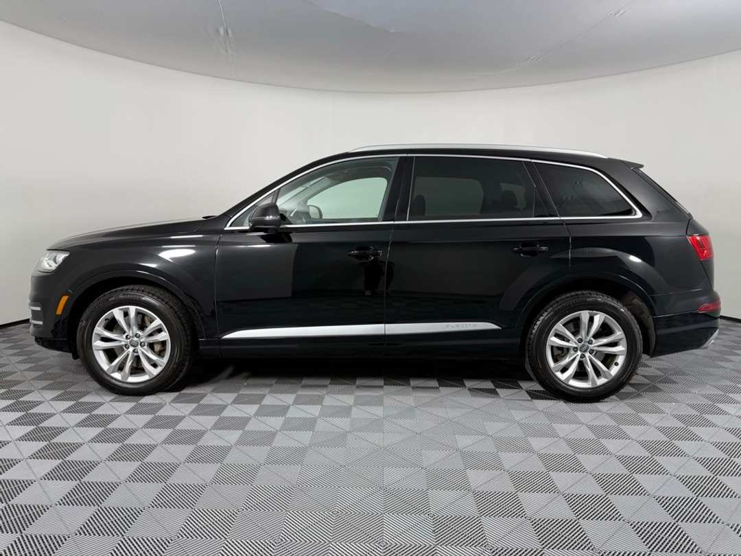 2017 Audi Q7 3.0T Premium Plus - Image 2