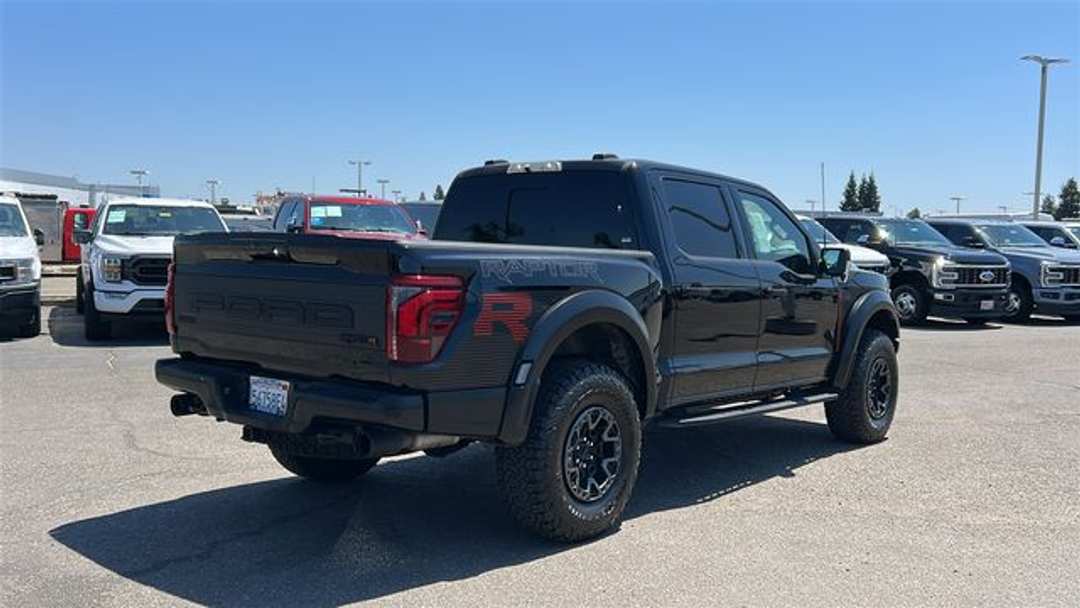 2025 Ford F-150 Raptor - Image 3