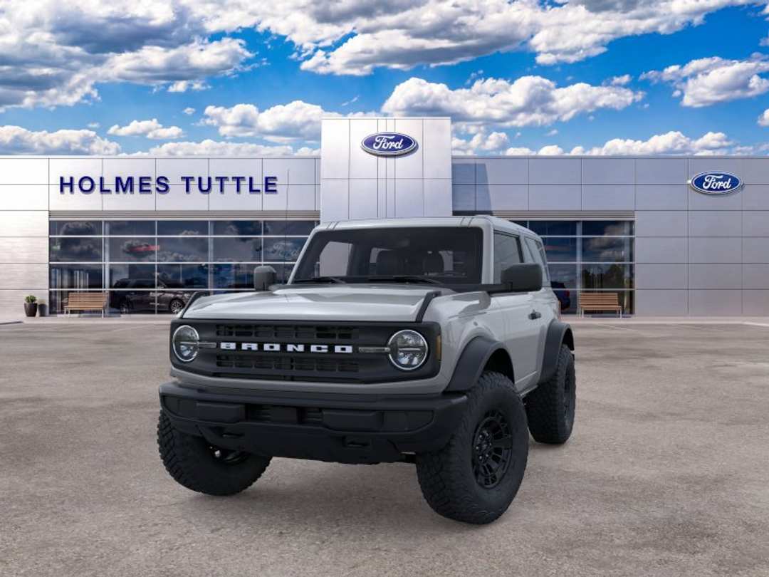 2026 Ford Bronco Base - Image 2