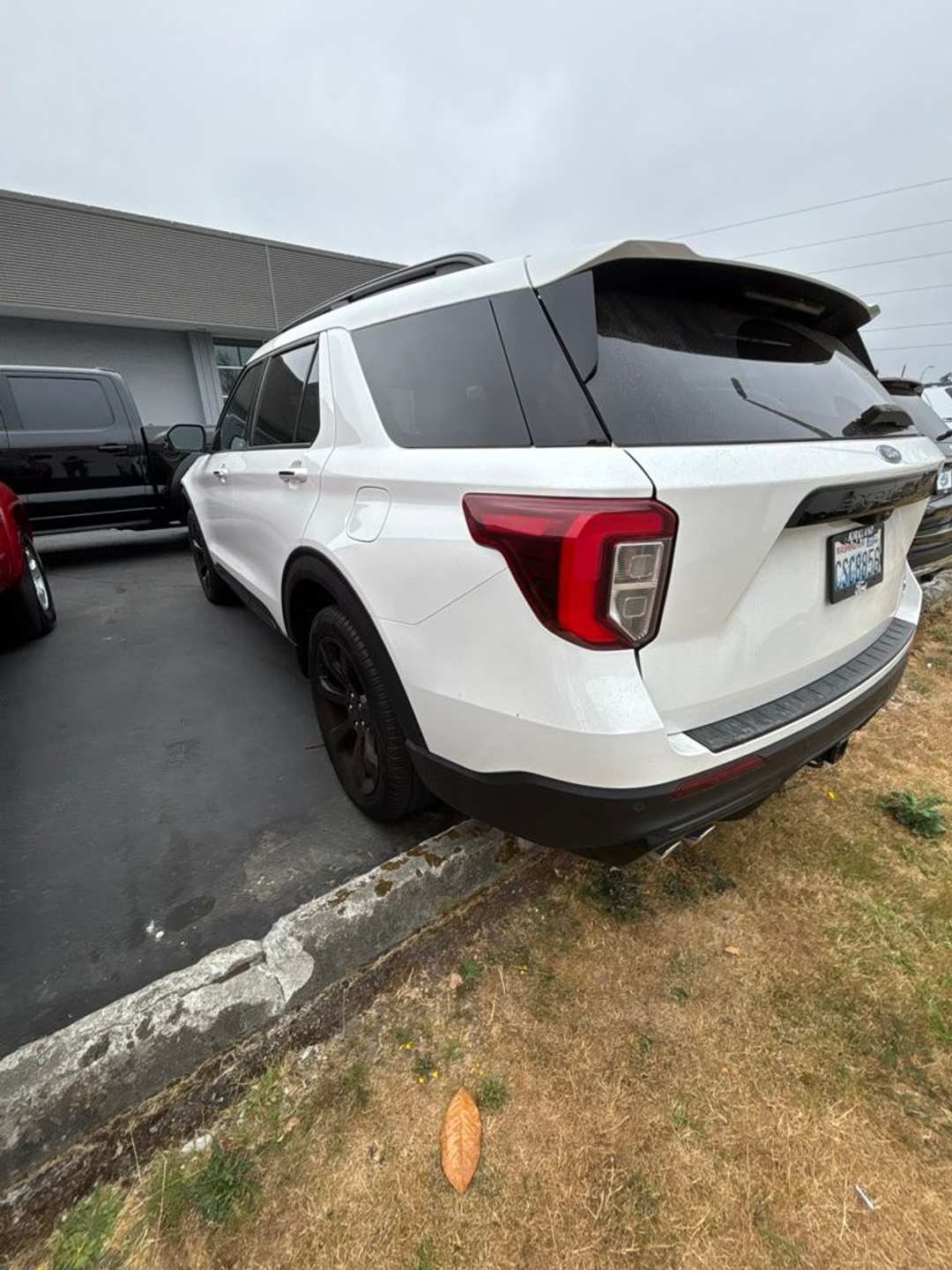 2023 Ford Explorer ST - Image 3