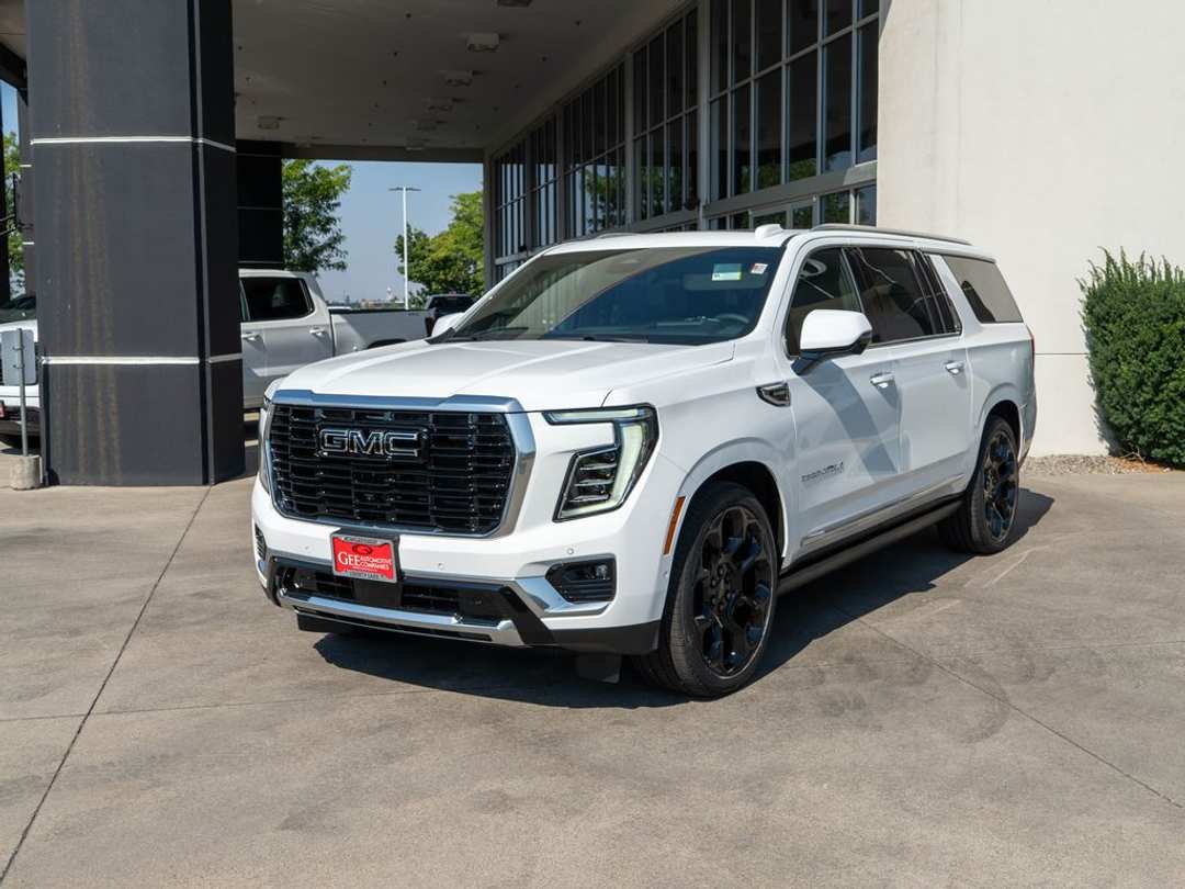 2026 GMC Yukon Xl Denali - Image 3