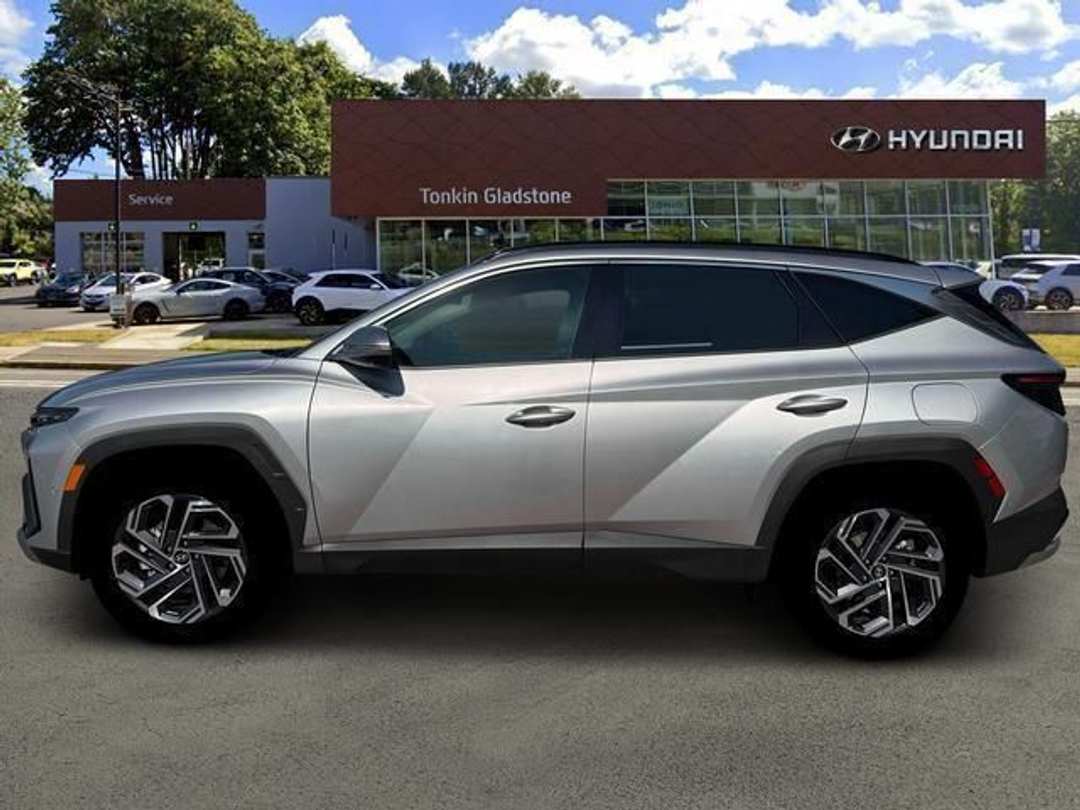 2026 Hyundai Tucson Hybrid Limited - Image 3