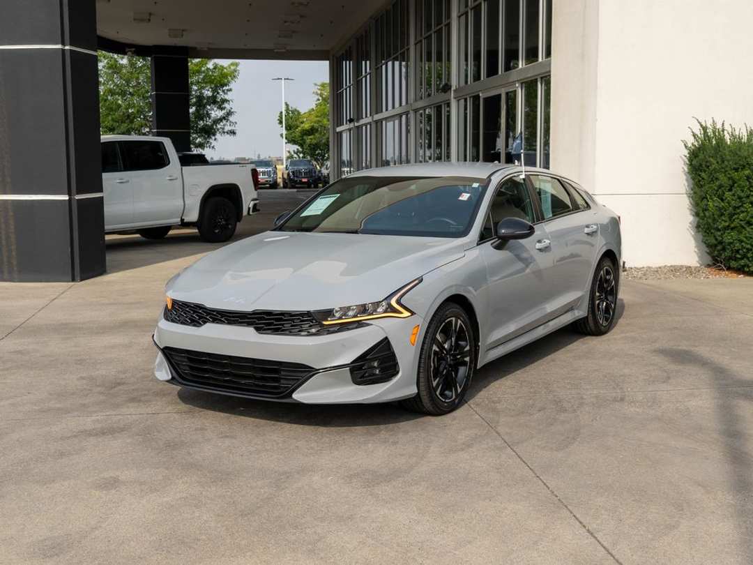 2024 Kia K5 GTLine - Image 3