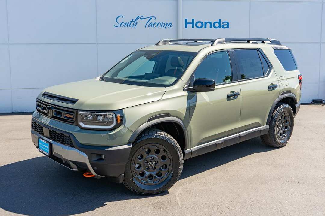 2026 Honda Passport TrailSport Blackout w/Black Emblems - Image 2