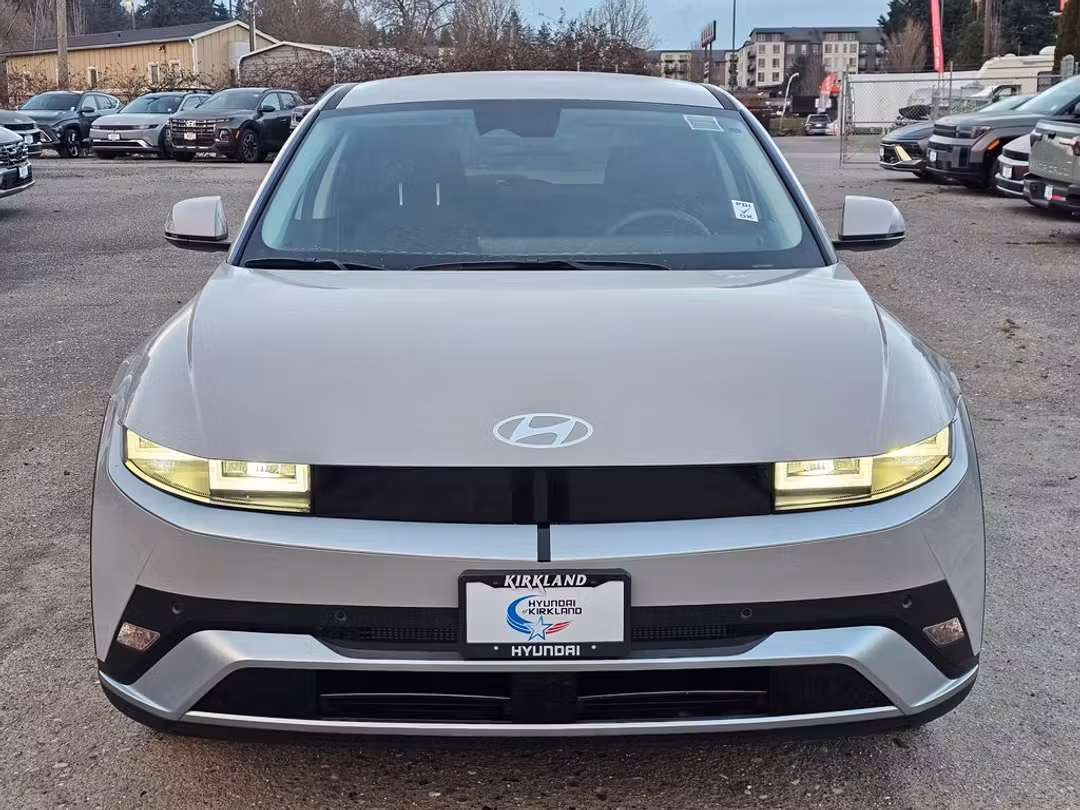 2026 Hyundai Ioniq 5 SE - Image 2