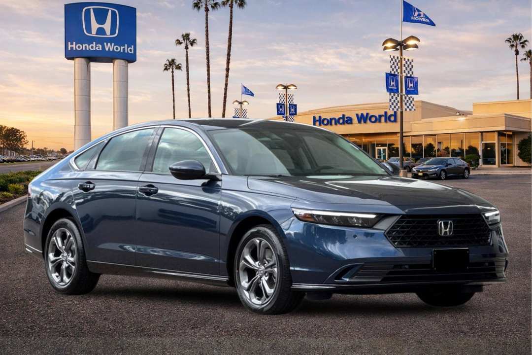 2026 Honda Accord Hybrid EXL - Image 2