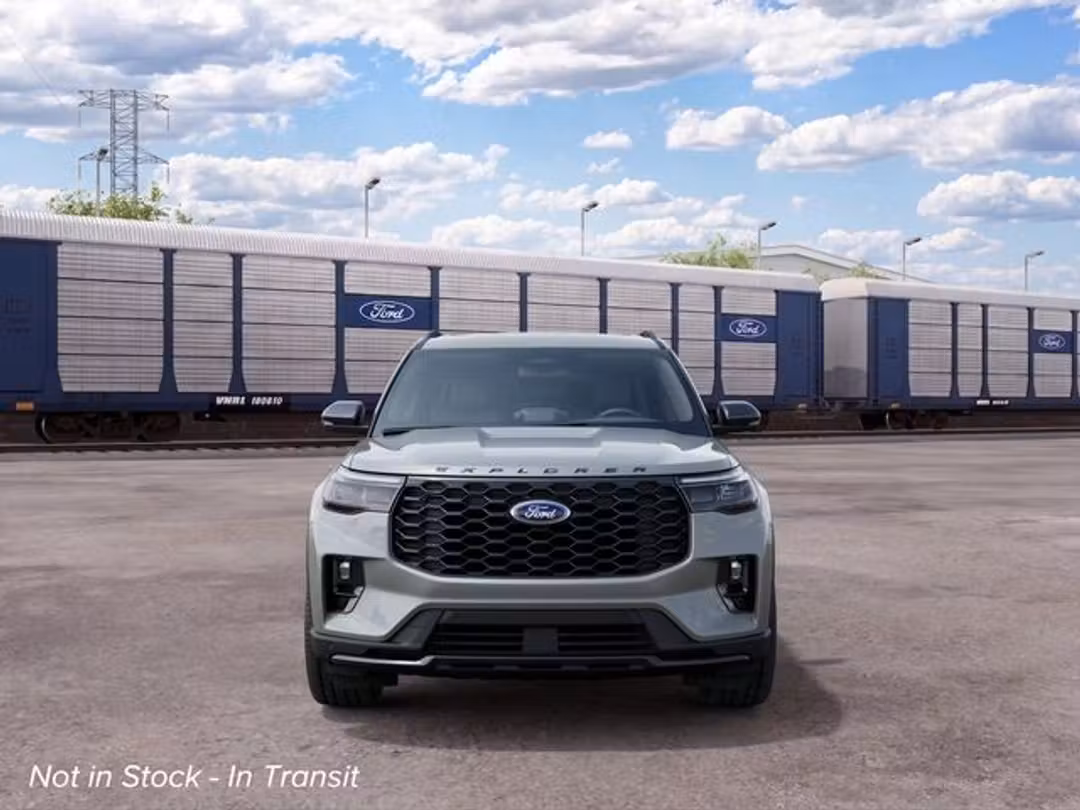 2027 Ford Explorer STLine - Image 3