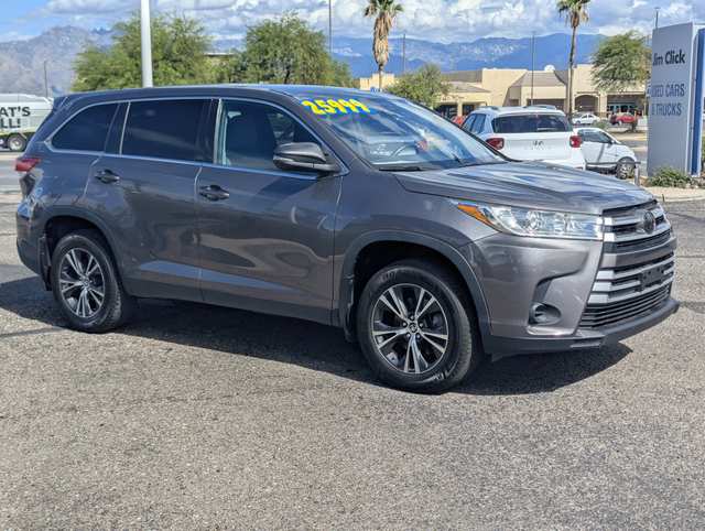 2019 Toyota Highlander LE
