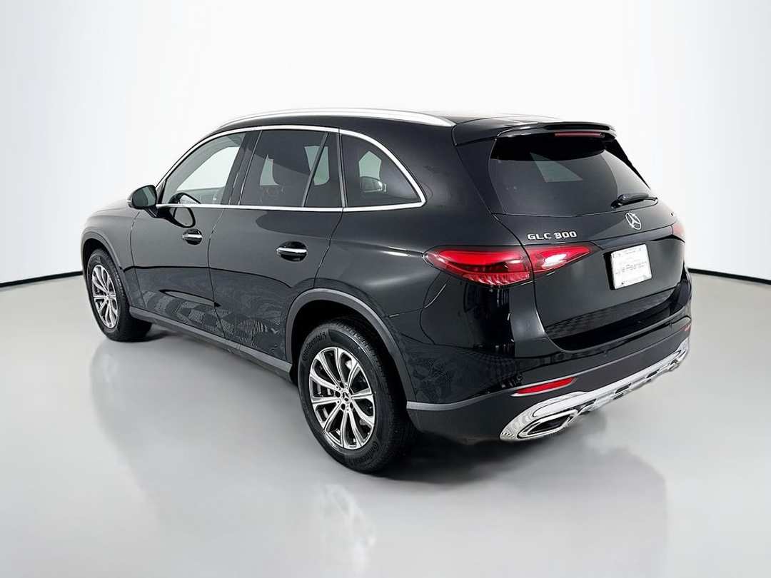 2026 Mercedes-Benz GLC GLC 300 - Image 3