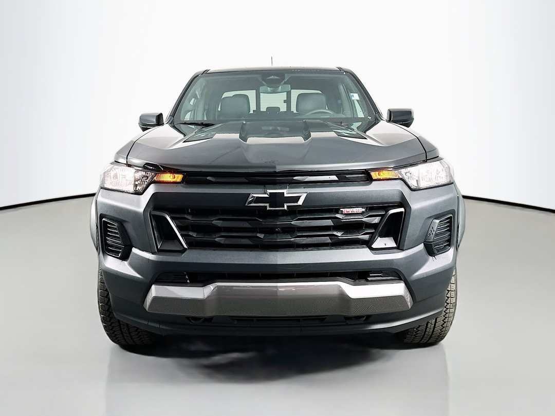 2026 Chevrolet Colorado Trail Boss - Image 2