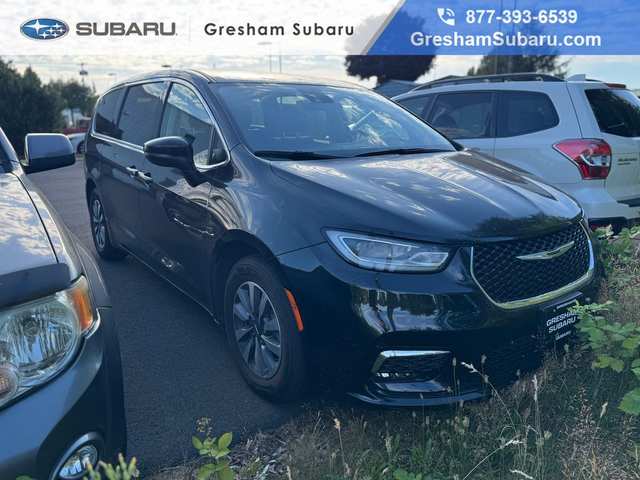 2023 Chrysler Pacifica Hybrid Touring L