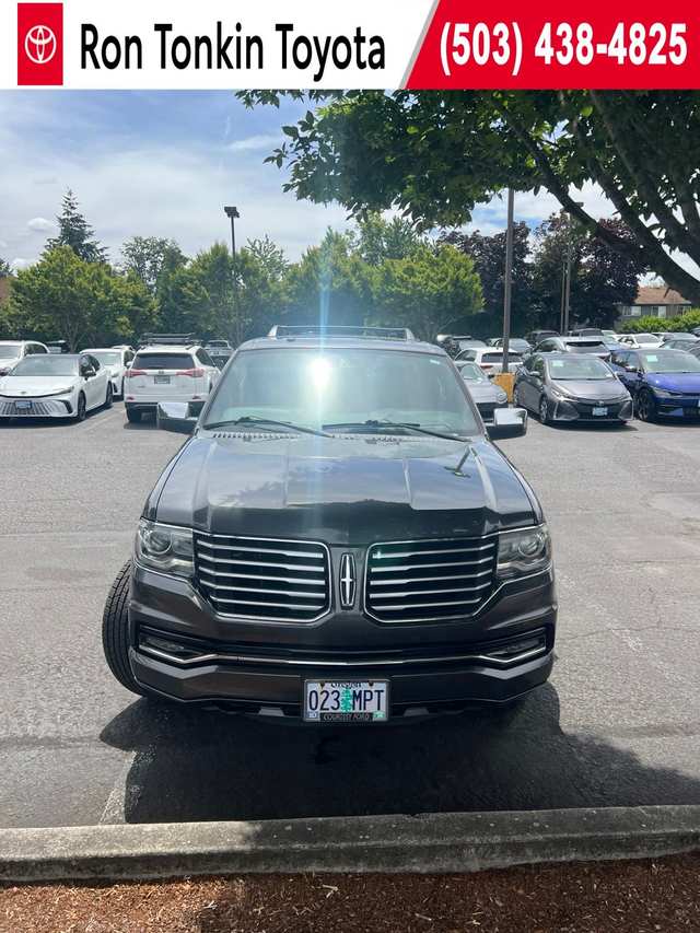 2015 Lincoln Navigator Base