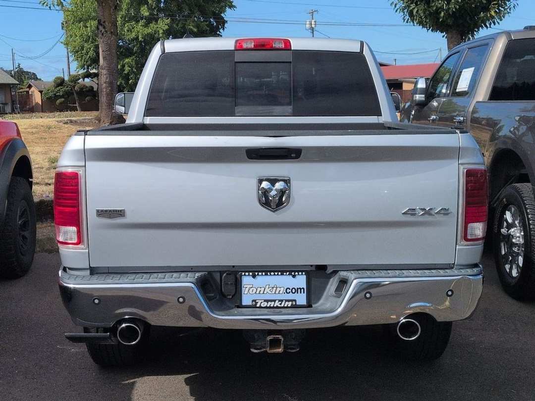 2016 Ram 1500 Laramie - Image 3