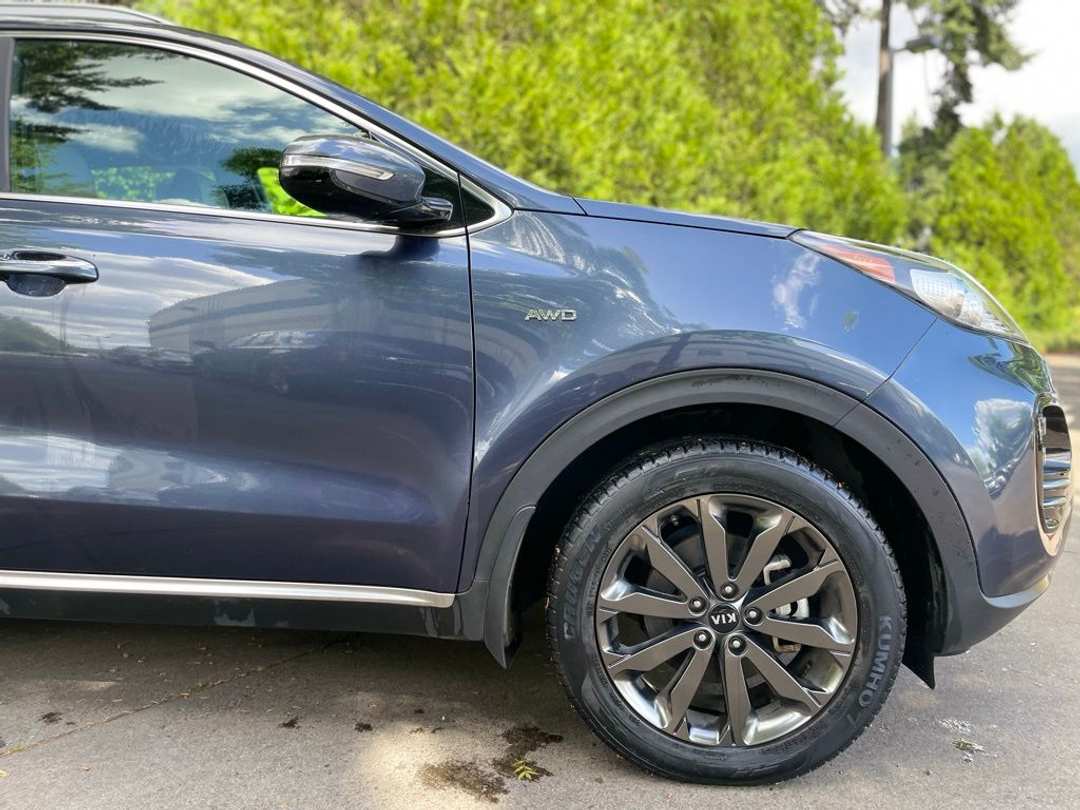 2019 Kia Sportage EX - Image 2