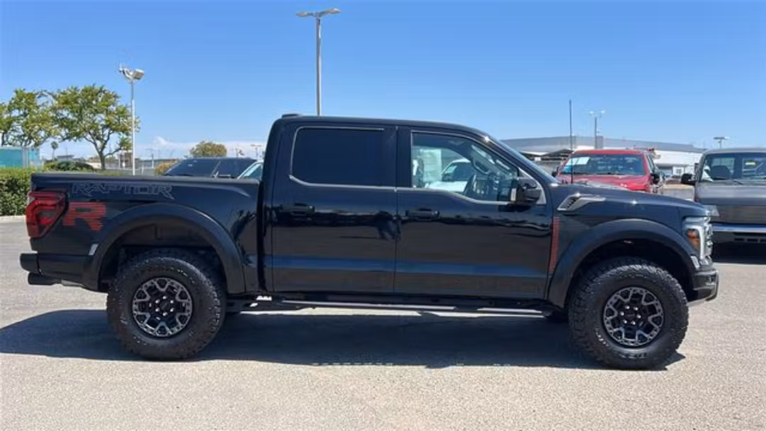 2025 Ford F-150 Raptor - Image 2