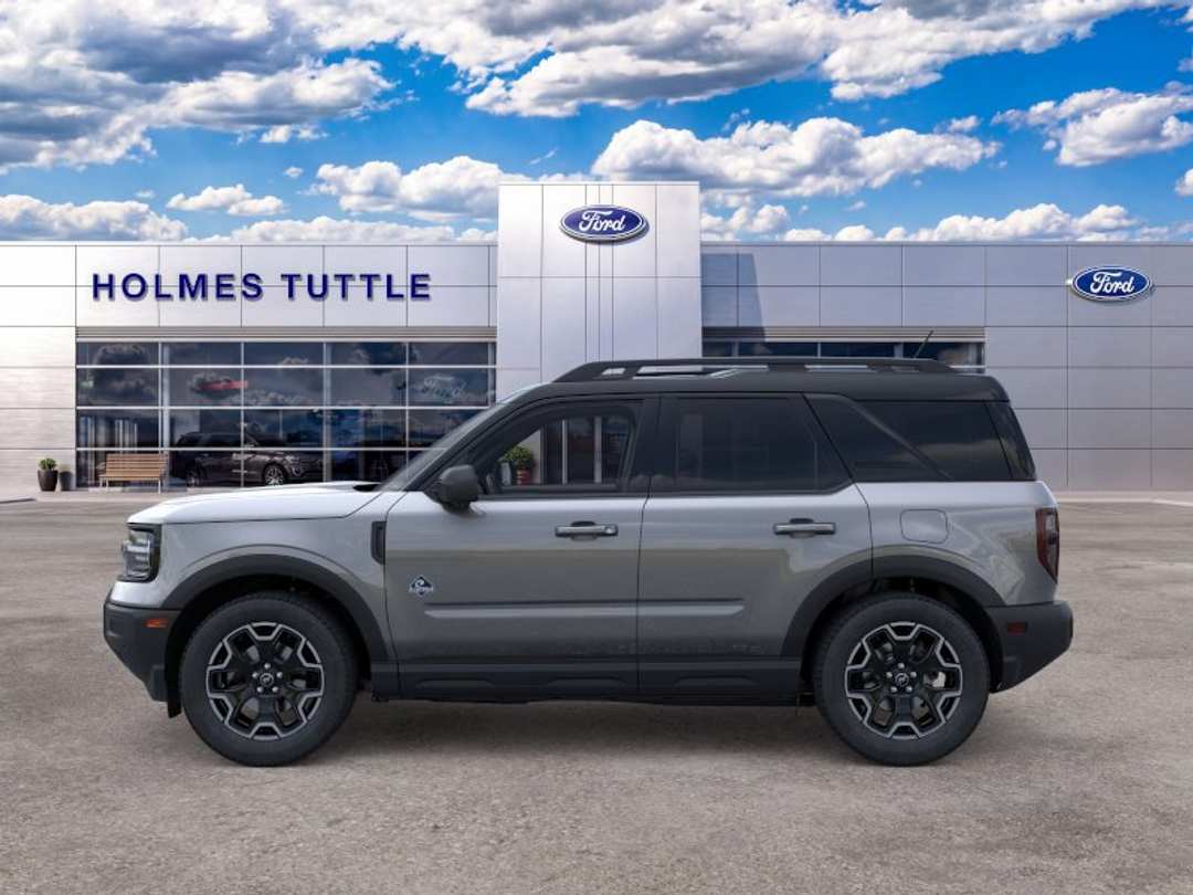 2026 Ford Bronco Sport Outer Banks - Image 3