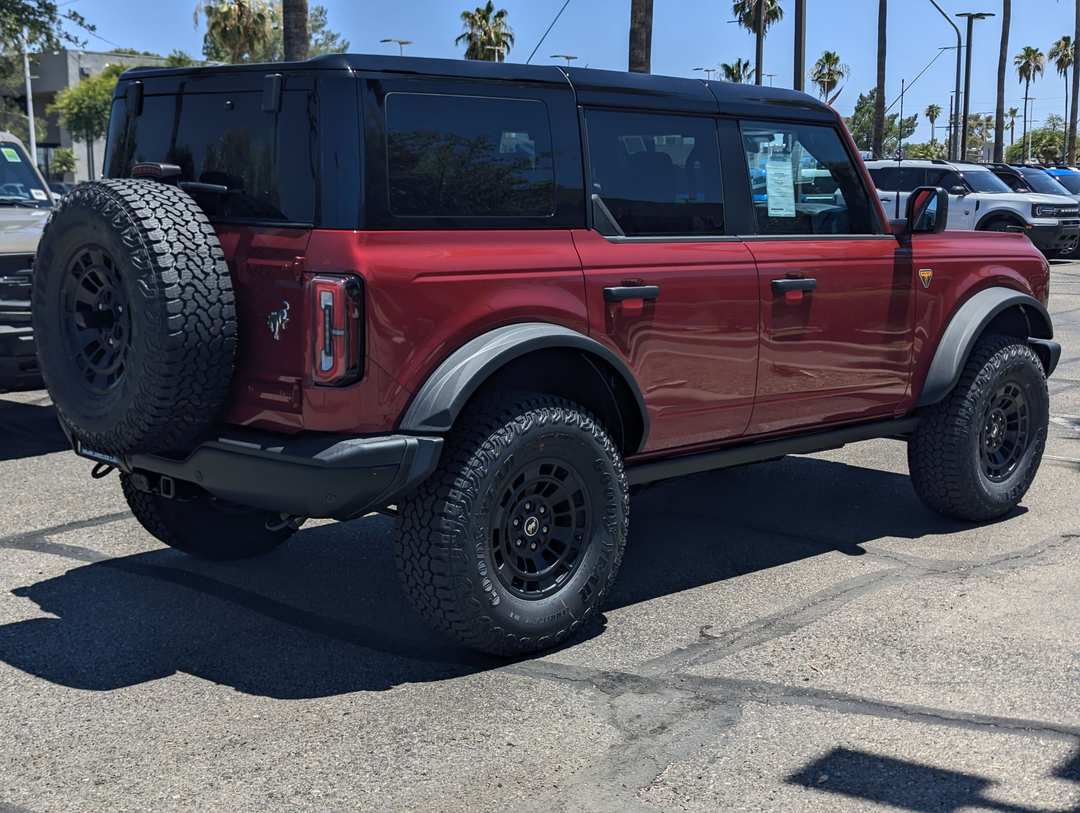 2026 Ford Bronco Badlands - Image 2