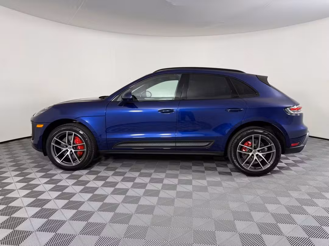 2026 Porsche Macan S - Image 2