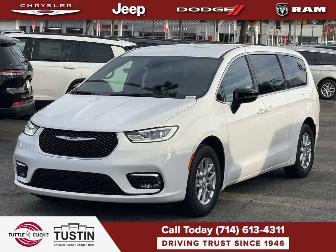 2026 Chrysler Pacifica Select - Image 3