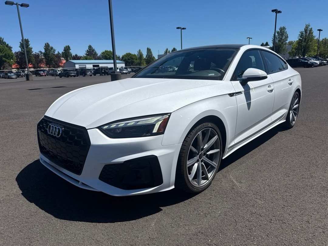 2025 Audi A5 Sportback 45 S line Premium - Image 3