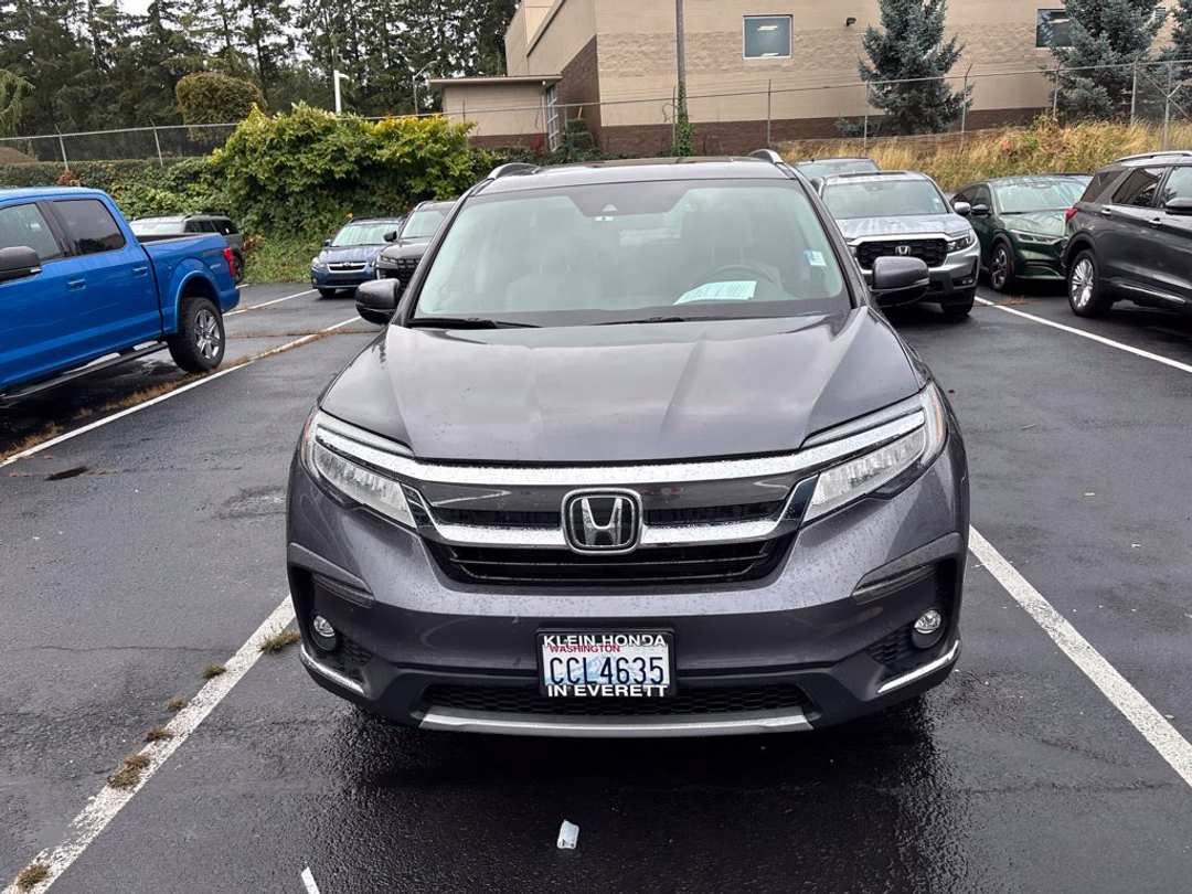 2022 Honda Pilot Touring - Image 2