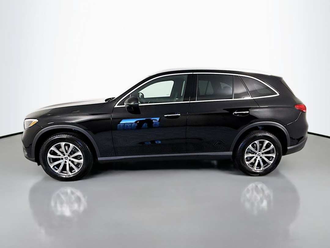 2026 Mercedes-Benz GLC GLC 300 - Image 2