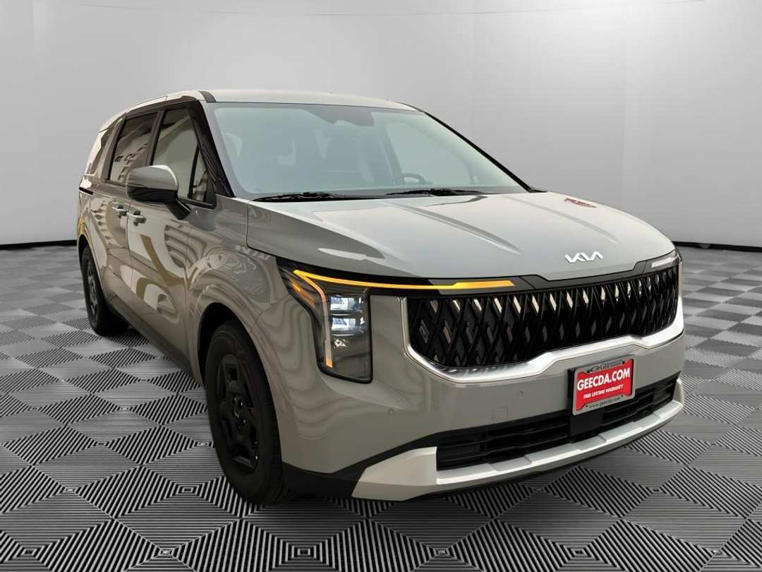 2027 Kia Carnival LXS - Image 3