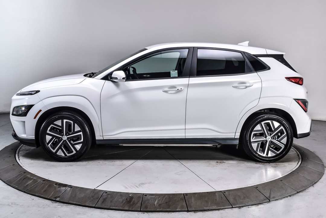 2023 Hyundai Kona SE - Image 3